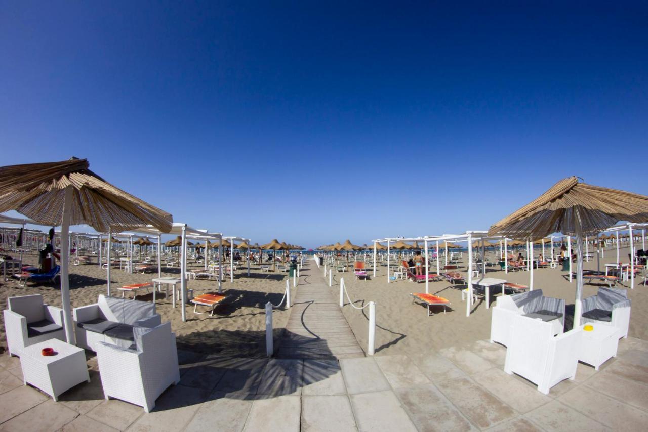 Aurora Beach & Suite Margherita Di Savoia Exteriör bild