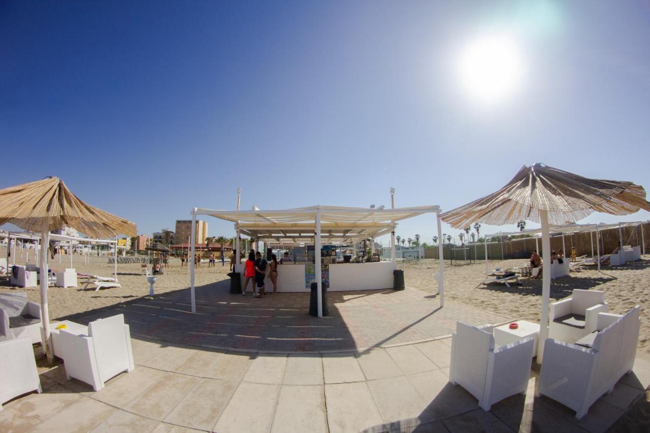 Aurora Beach & Suite Margherita Di Savoia Exteriör bild