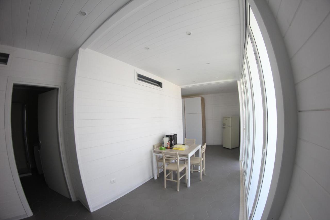 Aurora Beach & Suite Margherita Di Savoia Exteriör bild